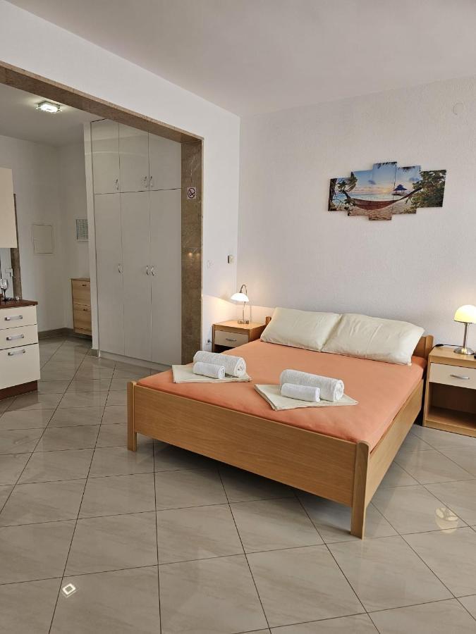 Apartmani Barnjak Трогир Екстериор снимка