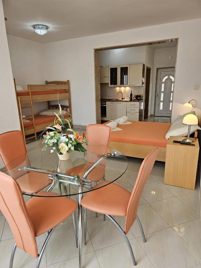 Apartmani Barnjak Трогир Екстериор снимка