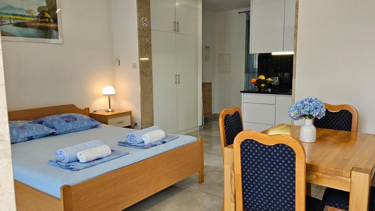 Apartmani Barnjak Трогир Екстериор снимка