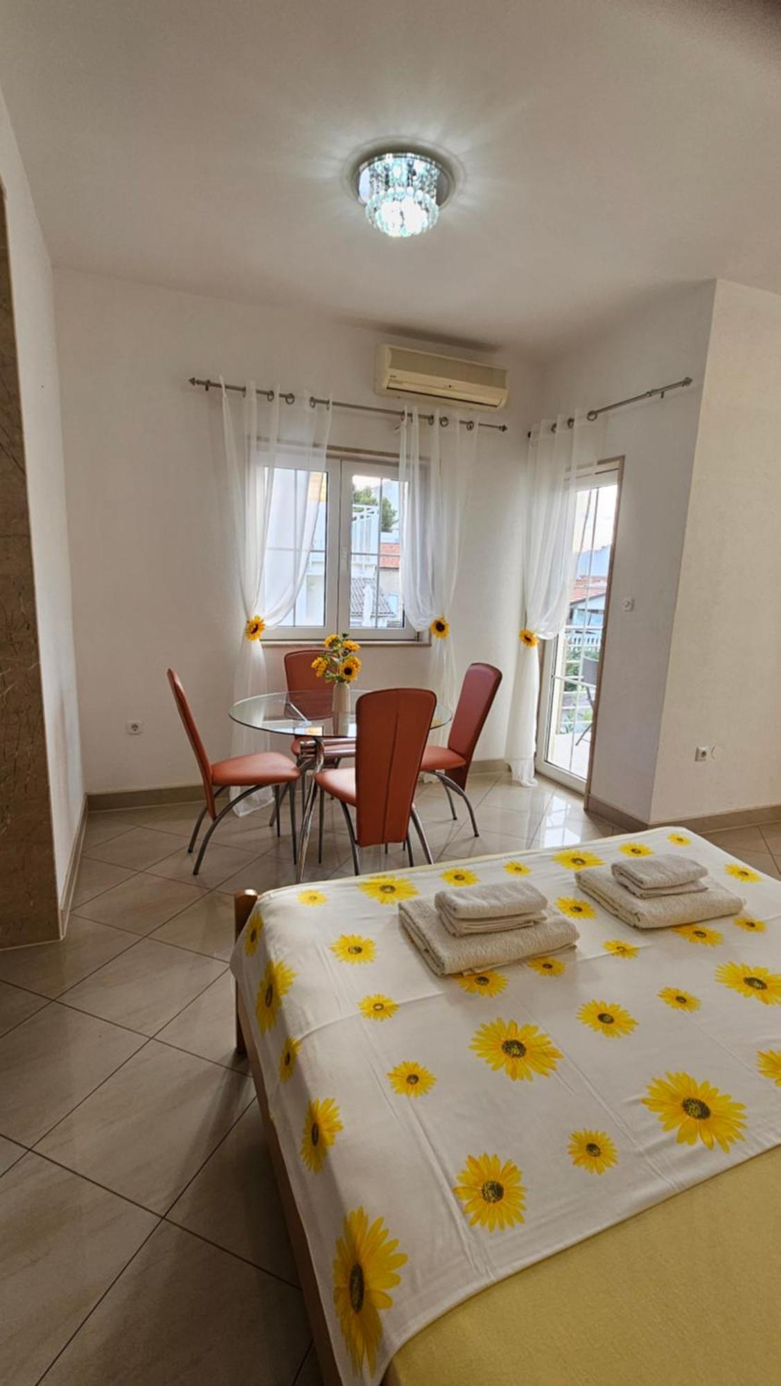 Apartmani Barnjak Трогир Екстериор снимка